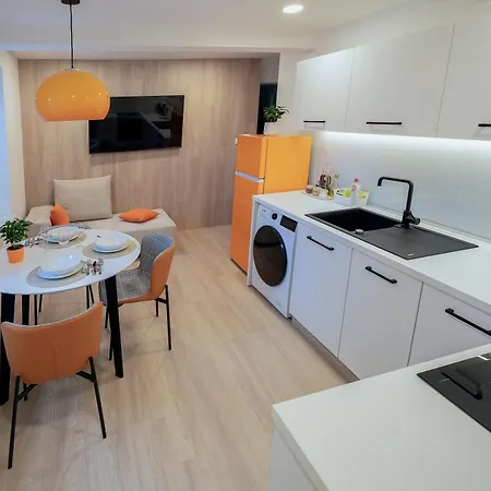 Apartament Marija Orange *